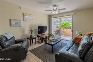 Photo #3: 6511436 Listing