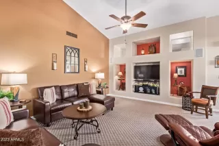 Photo #5: 6511587 Listing