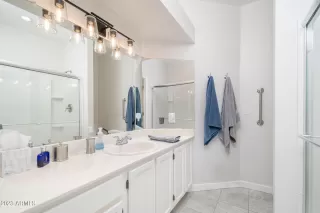 Photo #5: 6512071 Listing