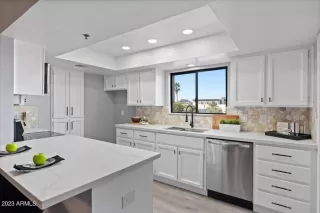 Photo #4: 6512087 Listing