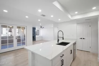 Photo #3: 6512377 Listing 