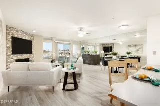Photo #2: 6512455 Listing