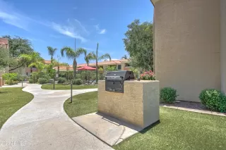 Photo #6: 6512530 Listing