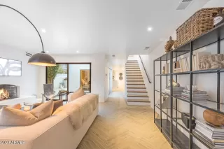 Photo #5: 6512681 Listing