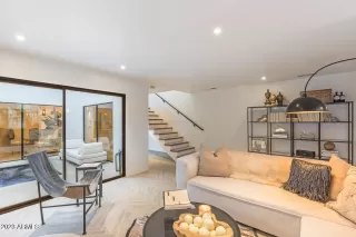 Photo #6: 6512681 Listing