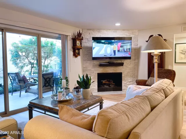 MLS: 6512763 Condo For Sale