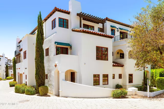 MLS: 6512883 Condo For Sale