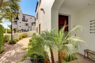 Photo #2: 6512883 Listing