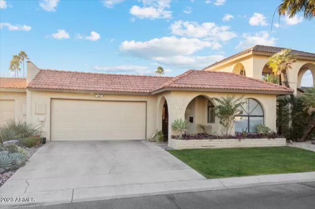 MLS: 6512890 Condo For Sale