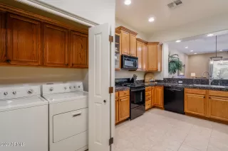 Photo #5: 6512915 Listing