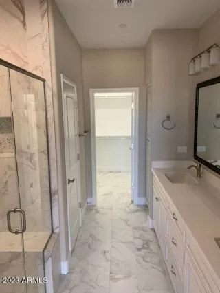 Photo #5: 6513103 Listing 