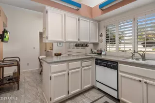 Photo #4: 6513446 Listing