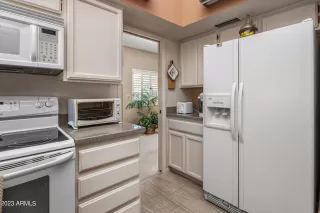 Photo #5: 6513446 Listing