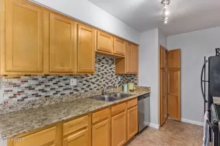 Photo #4: 6513542 Listing