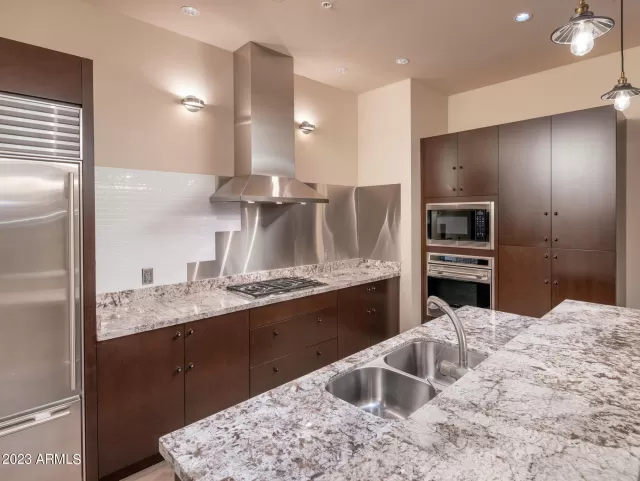 MLS: 6513589 Condo For Sale