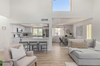 Photo #6: 6513682 Listing 