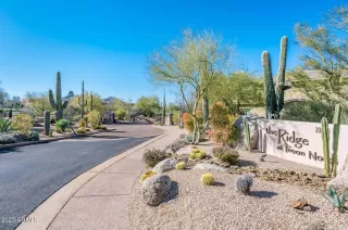 Photo #2: 6513702 Listing