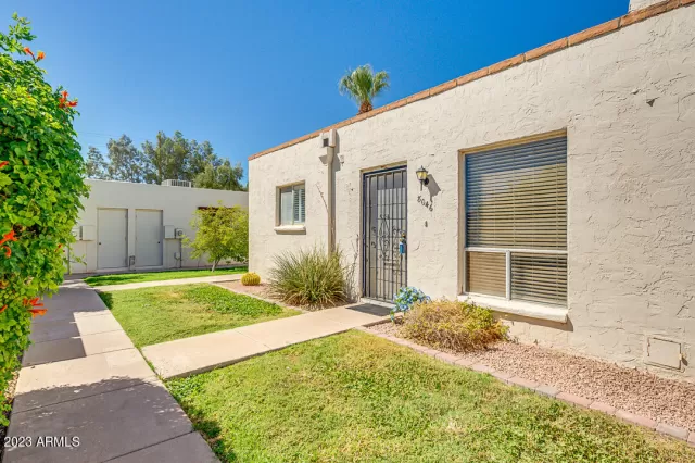 MLS: 6513782 Condo For Sale