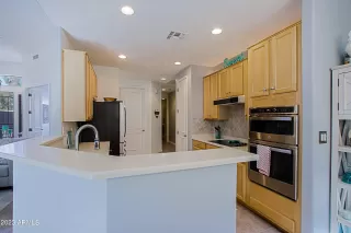 Photo #5: 6514160 Listing