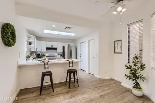 Photo #4: 6514327 Listing