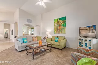 Photo #6: 6514404 Listing