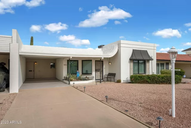 MLS: 6514473 Condo For Sale