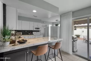 Photo #2: 6514473 Listing