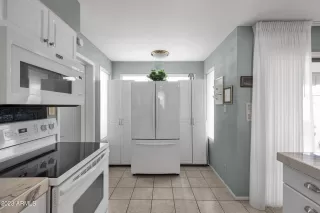 Photo #5: 6514473 Listing