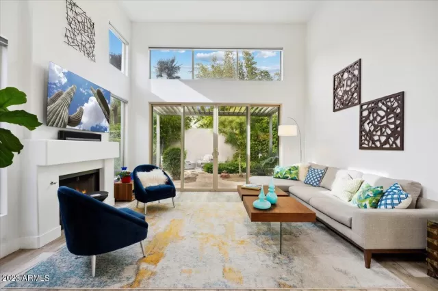 MLS: 6514593 Condo For Sale