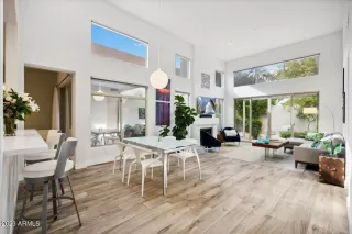 Photo #3: 6514593 Listing