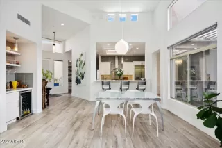 Photo #5: 6514593 Listing