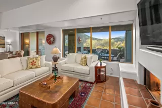 Photo #5: 6514640 Listing