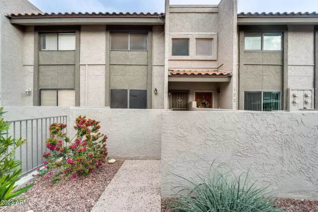 MLS: 6514820 Condo For Sale