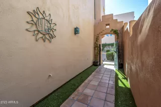 Photo #6: 6515002 Listing