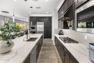 Photo #6: 6515039 Listing