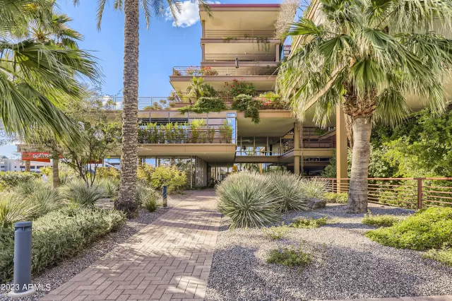 MLS: 6515068 Condo For Sale