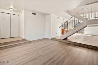 Photo #5: 6515134 Listing