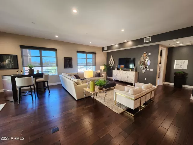 MLS: 6515560 Condo For Sale