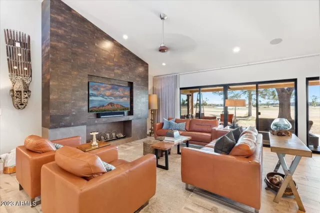 MLS: 6515650 Condo For Sale