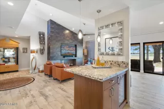 Photo #3: 6515650 Listing