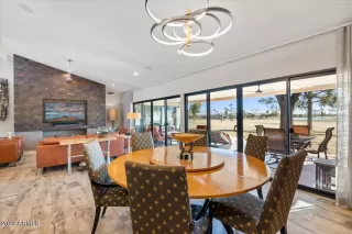 Photo #5: 6515650 Listing