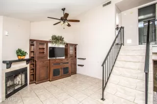 Photo #2: 6515802 Listing