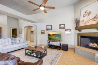Photo #5: 6515983 Listing