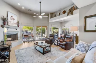 Photo #6: 6515983 Listing