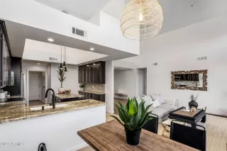 Photo #2: 6515993 Listing