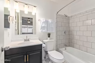 Photo #6: 6516057 Listing