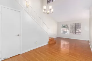 Photo #5: 6516160 Listing 