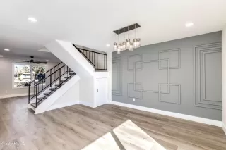 Photo #5: 6516203 Listing