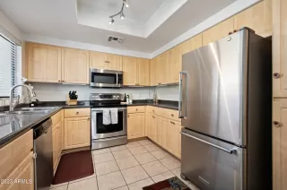 Photo #5: 6516322 Listing