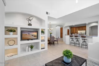 Photo #3: 6516464 Listing